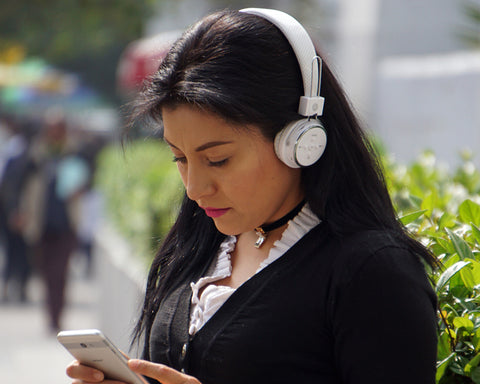 AUDÍFONOS BLUETOOTH MANOS LIBRES DE DIADEMA AJUSTABLE JANGLE A2432