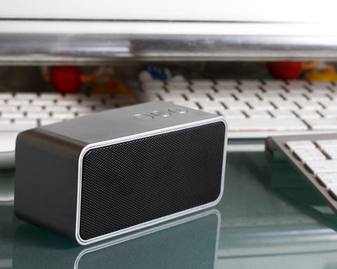 BOCINA BLUETOOTH MANOS LIBRES AMBIENT A2488