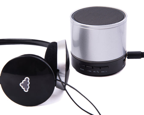 BOCINA BLUETOOTH MANOS LIBRES CON LUZ SILK A2561