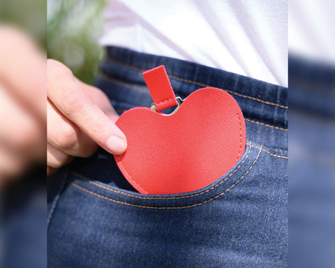 ESPEJO DE ACERO INOXIDABLE CON ESTUCHE EN FORMA DE CORAZÓN MINNIE A3085