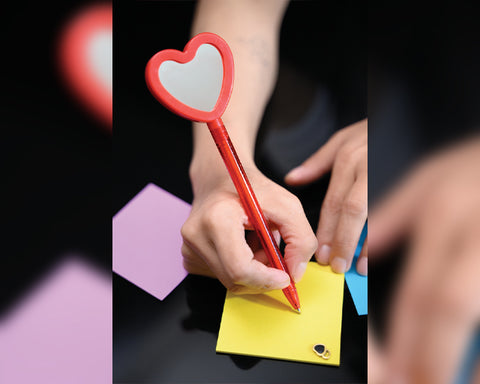 BOLÍGRAFO PLÁSTICO EN FORMA DE CORAZÓN LATIDO A3088