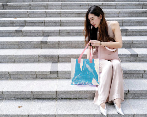 BOLSA TORNASOL CON ASAS DE COLOR TRENDY A3114