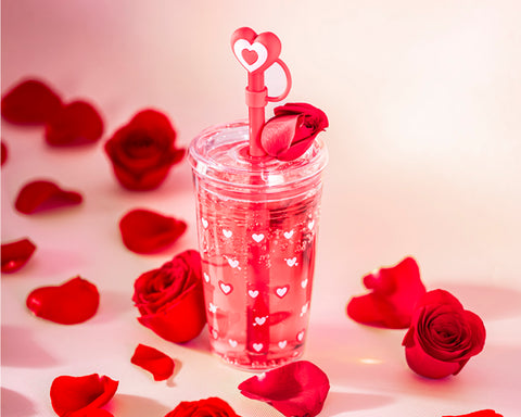 VASO DE PLÁSTICO CON POPOTE DE CORAZÓN DE 450 ML VALENTINE A3204