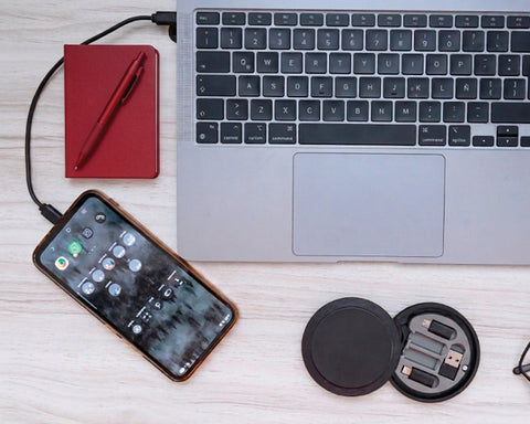 ESTUCHE CON CABLE Y CONECTORES PARA CELULAR NEXUS A3275