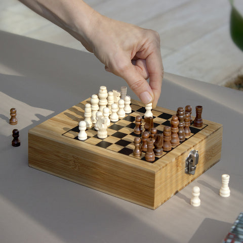 SET DE VINO CON JUEGO DE AJEDREZ CHESSY T667